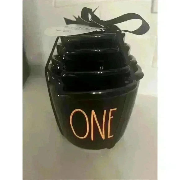 NWT Rae Dunn Halloween Black Bat Measuring Cups Orange Writing Rare - Picture 9 of 9